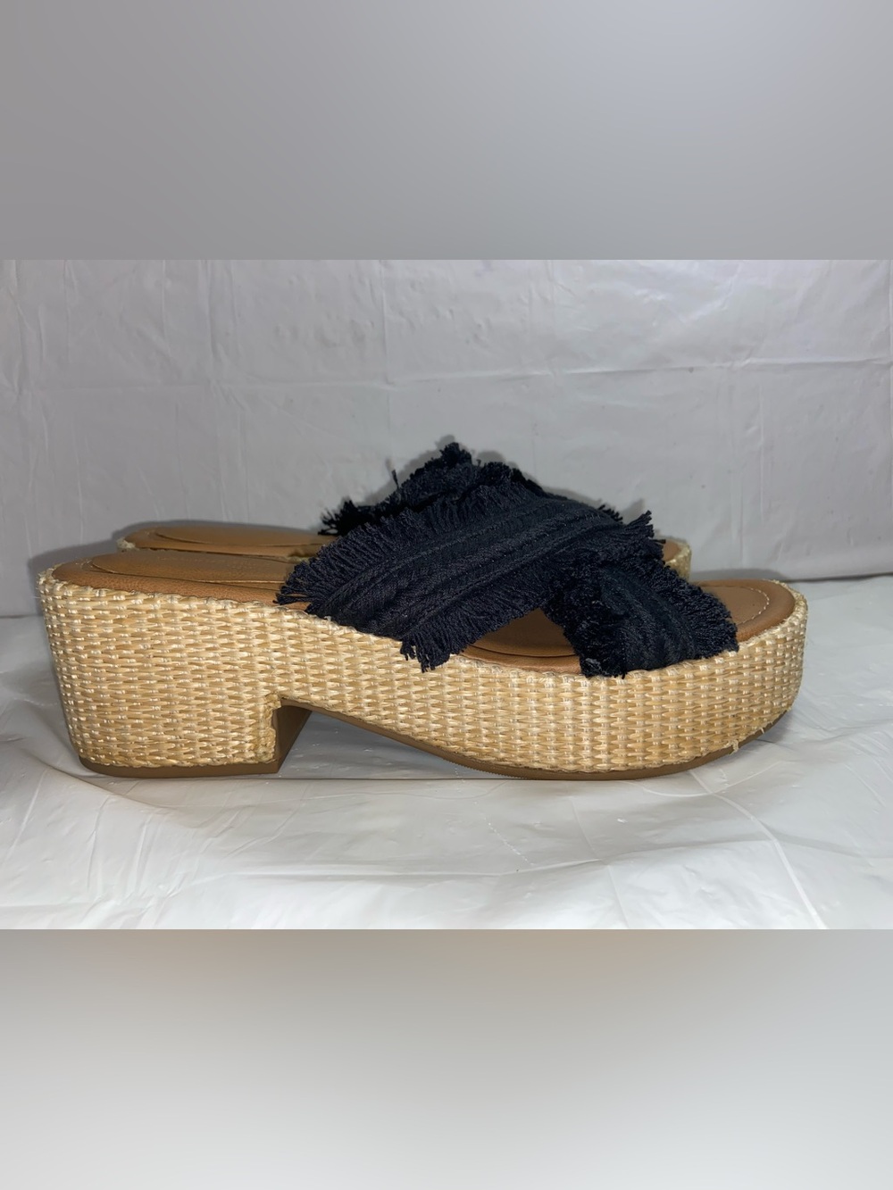 Universal Thread sandals - Picture 4 of 11